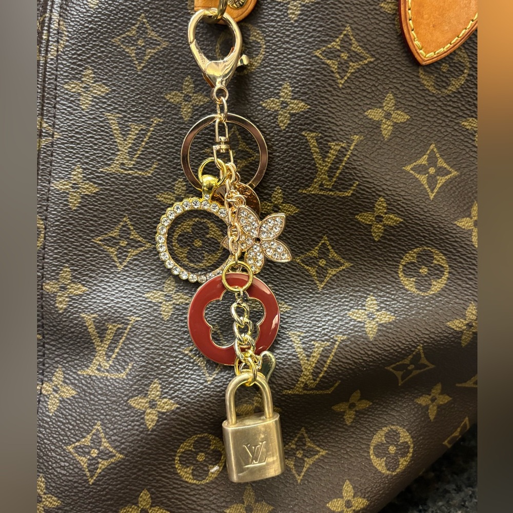 Authentic LV
Monogram Keychain, Bag
Charm, LV Lock, 6.5 inches, Upcycled - Picture 3 of 5